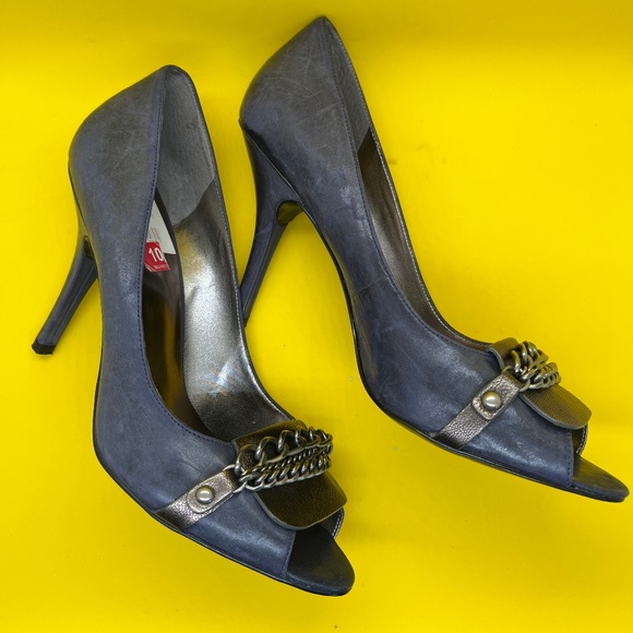 GUESS HEELS, SZ.10, BLUE/GRAY like new. Good leath - Picture 5 of 5
